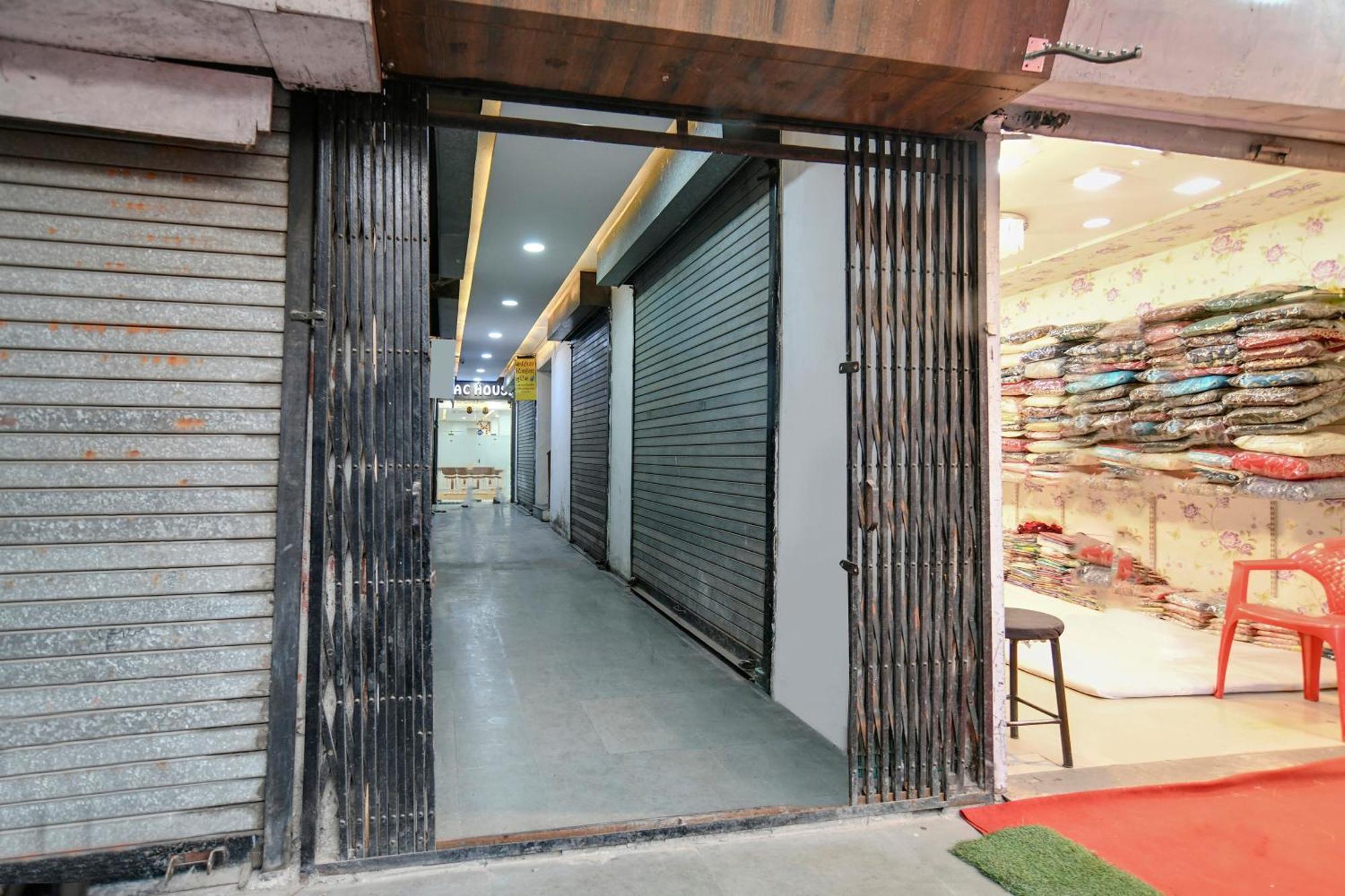 Hotel O Nitya Indore Bagian luar foto