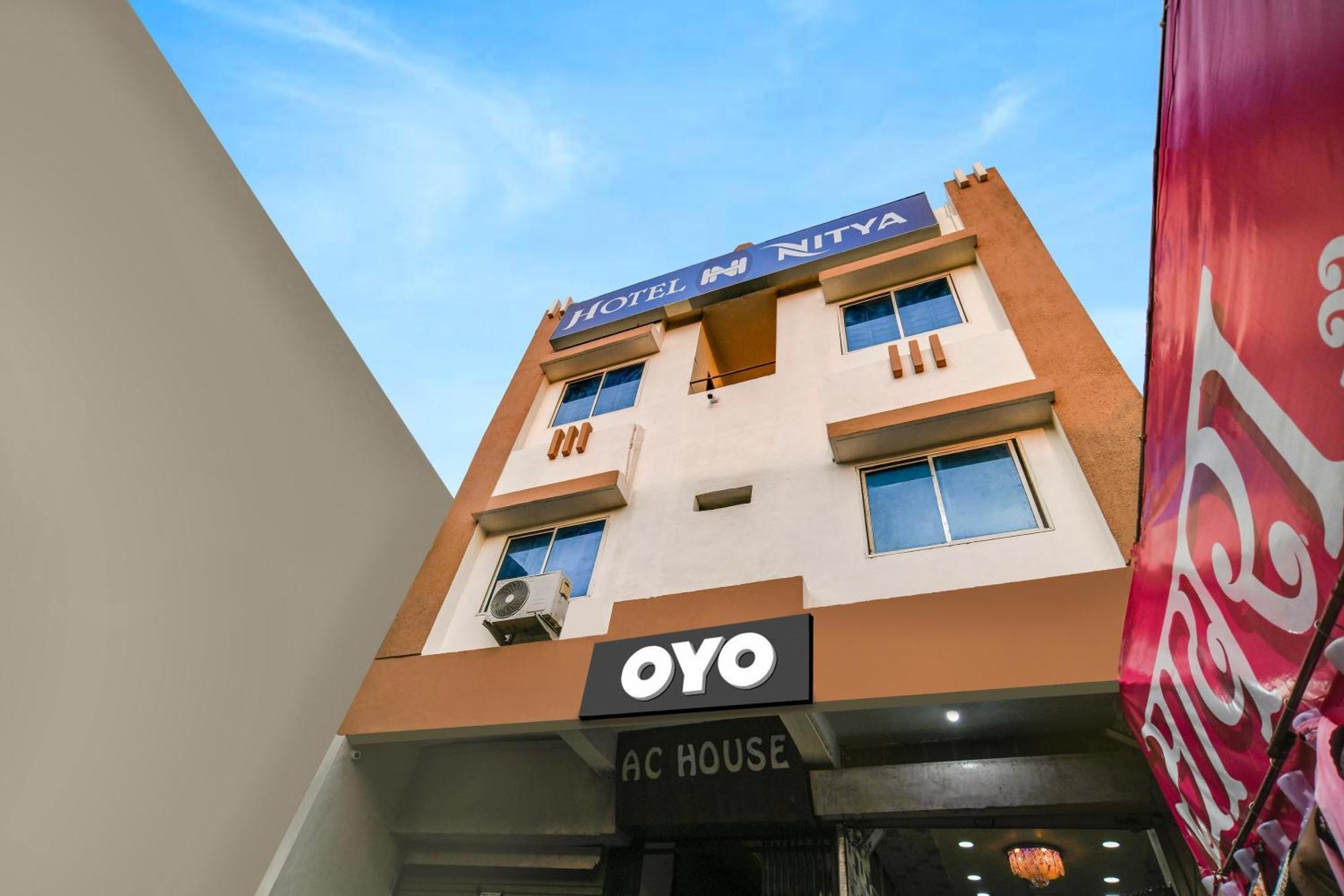 Hotel O Nitya Indore Bagian luar foto