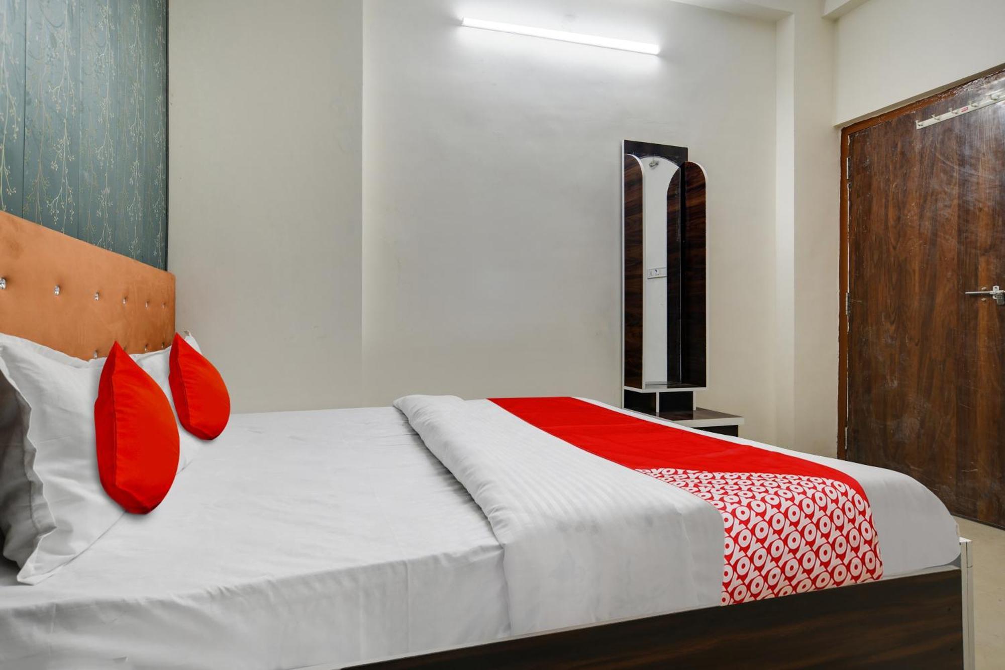 Hotel O Nitya Indore Bagian luar foto